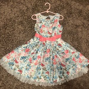 Adorable little girls dress (Easter dress)